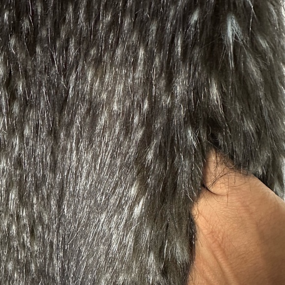 Animal Print Vest - Picture 4 of 11